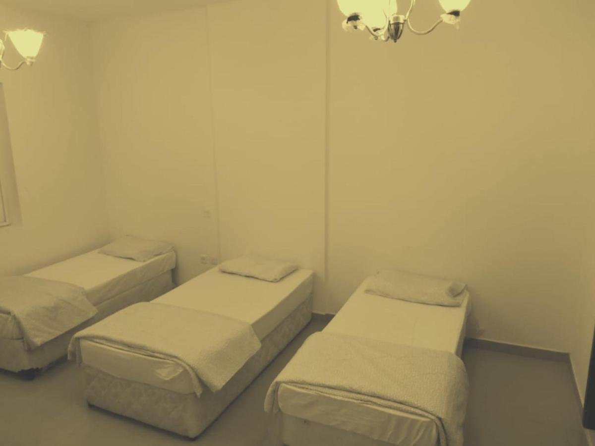 Back Packer 10 Hostel *